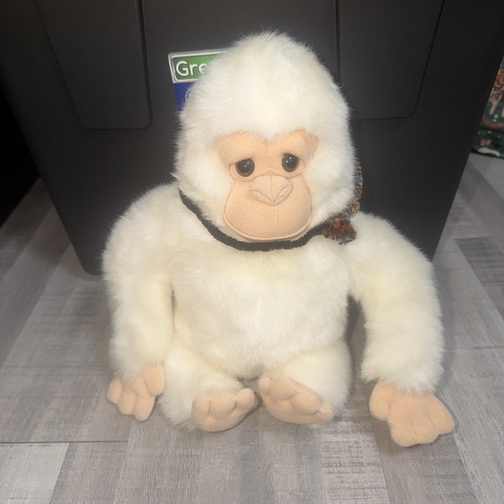 24K Polar Puff Plush White Gorilla Vintage 1992 Special Effects Stuff Animal 12"